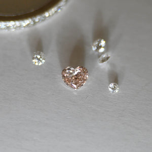 ダイヤモンド 0.125ct /Fancy Orangy Pink