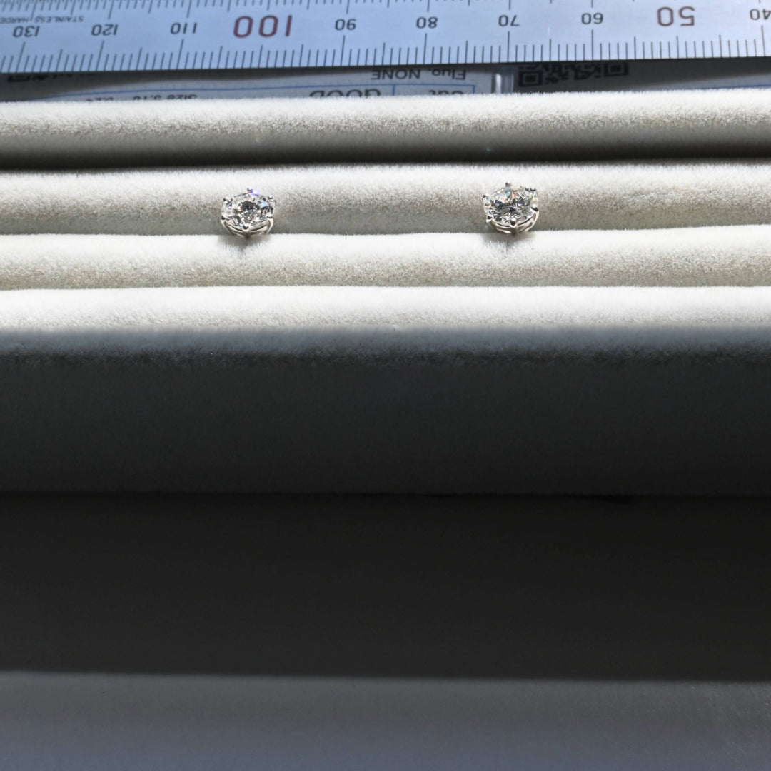 【Total 1 ct】Pt900 Diamond Studs 0.5ctx2, H-SI/ CGL