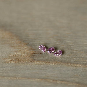 ダイヤモンド 0.067ct /Fancy Vivid Purplish Pink