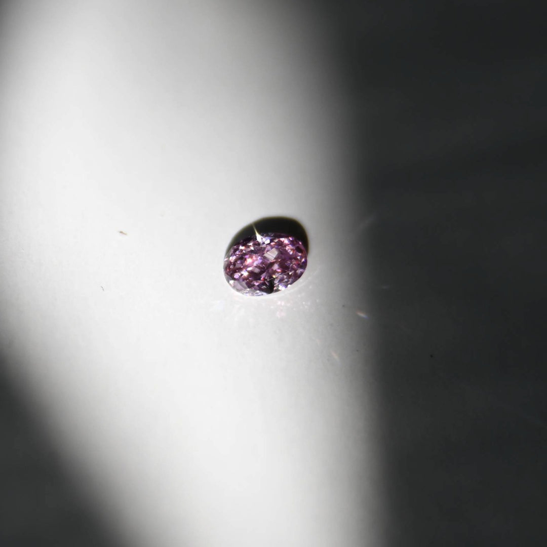 ダイヤモンド 0.065ct /Fancy Vivid Purple Pink