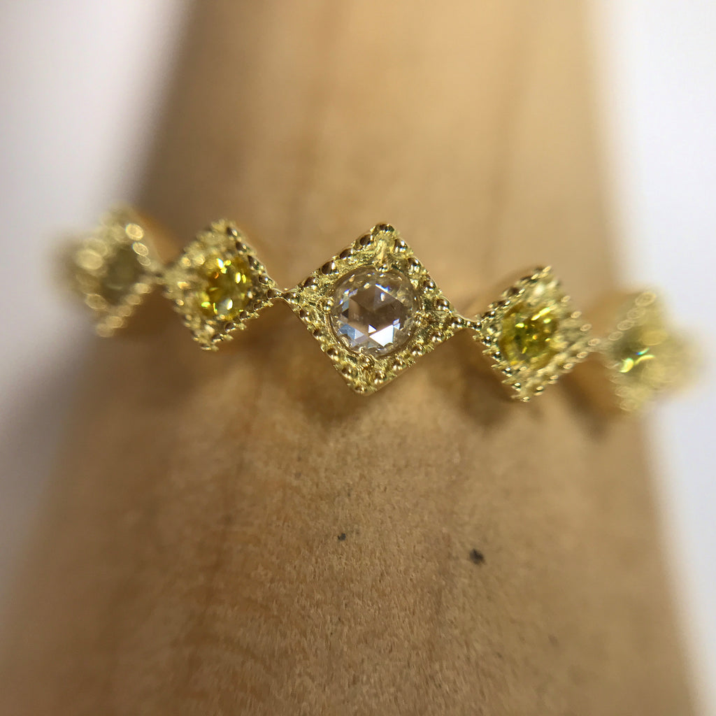 K18 Yellow Diamond ”Carrés” Ring