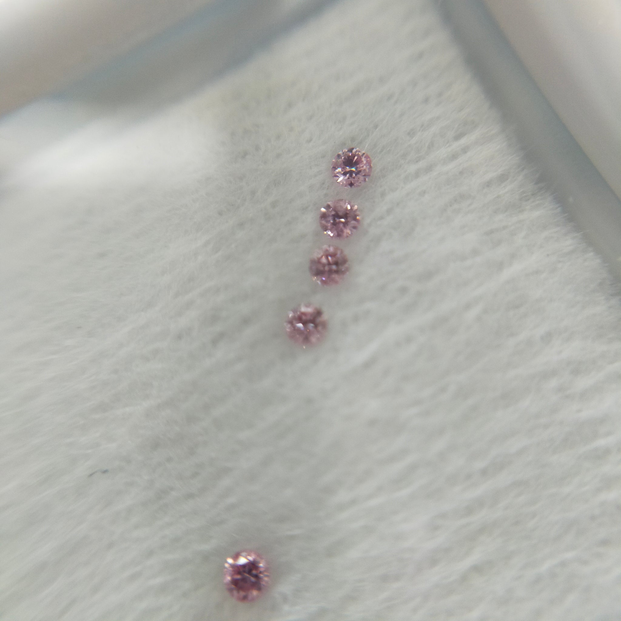 Pink Diamond Melee 1.2mm