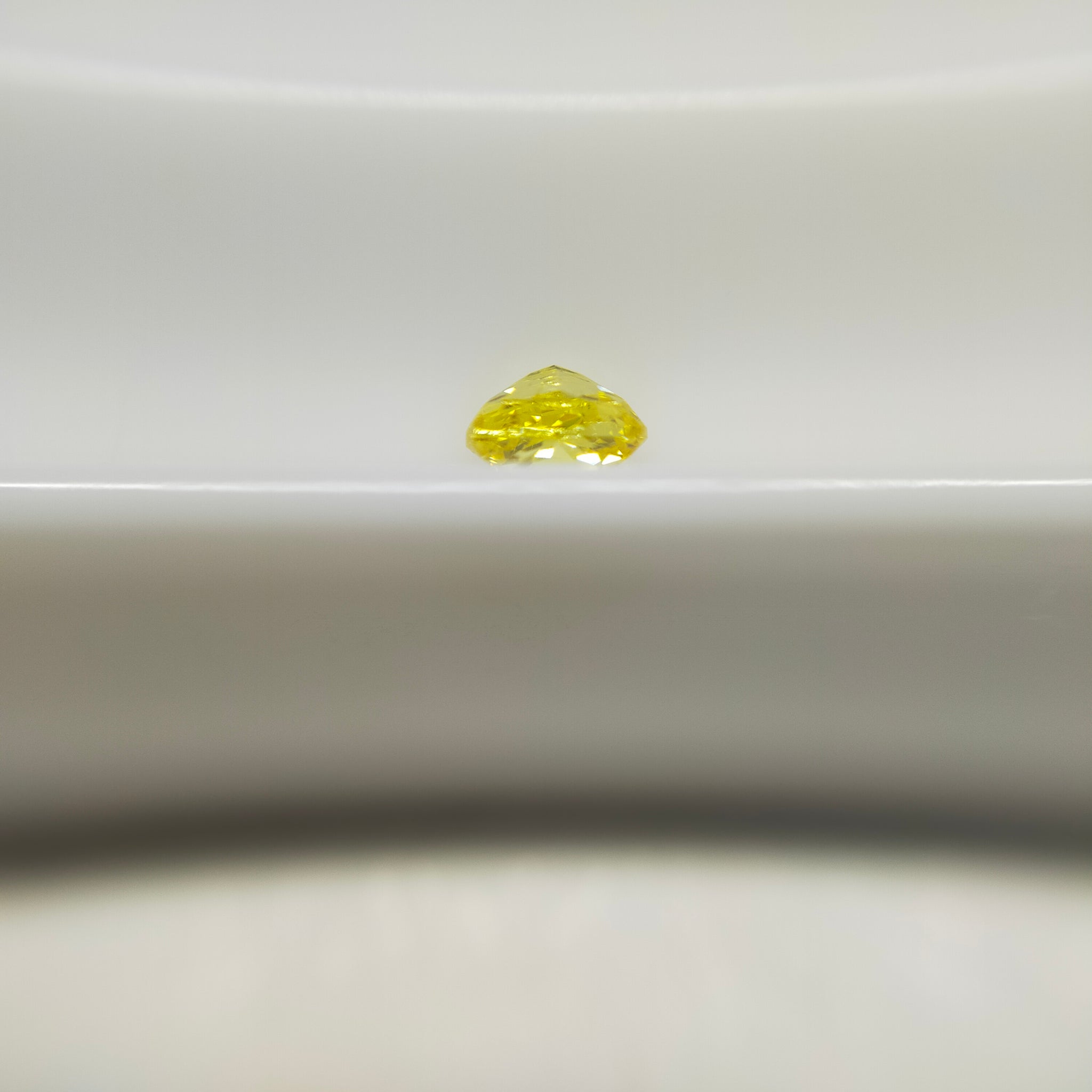 ダイヤモンド 0.178ct /Fancy Vivid Yellow