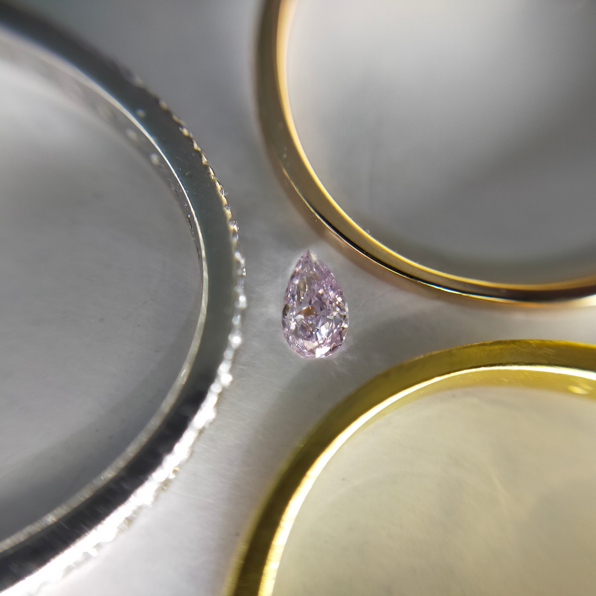 VS1! ダイヤモンド 0.084ct /Fancy Light Purple Pink