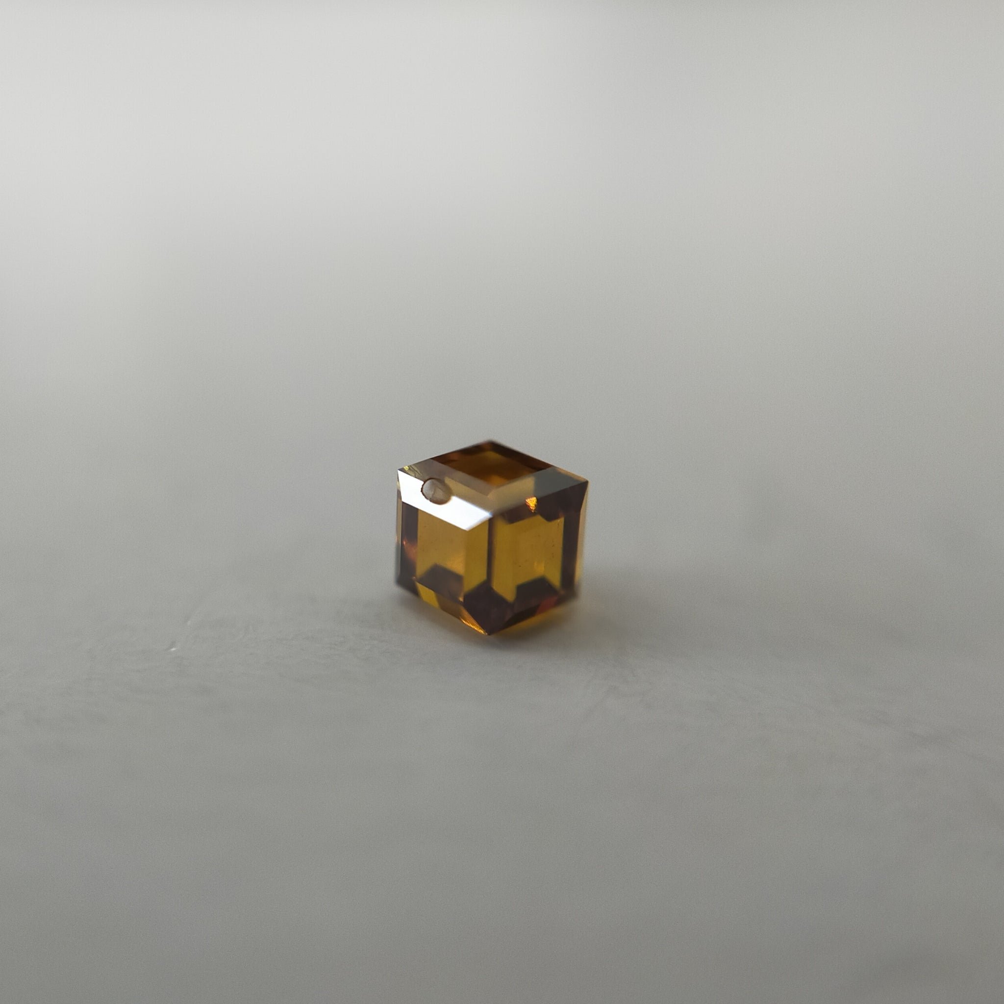 ダイヤモンド 0.270ct /Fancy Deep Orange Yellow