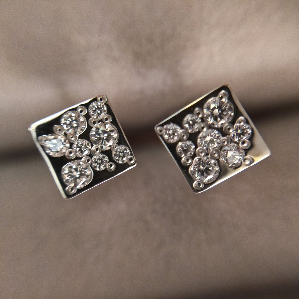 Pt900 Diamond Bubble Pave Studs【One-Off】