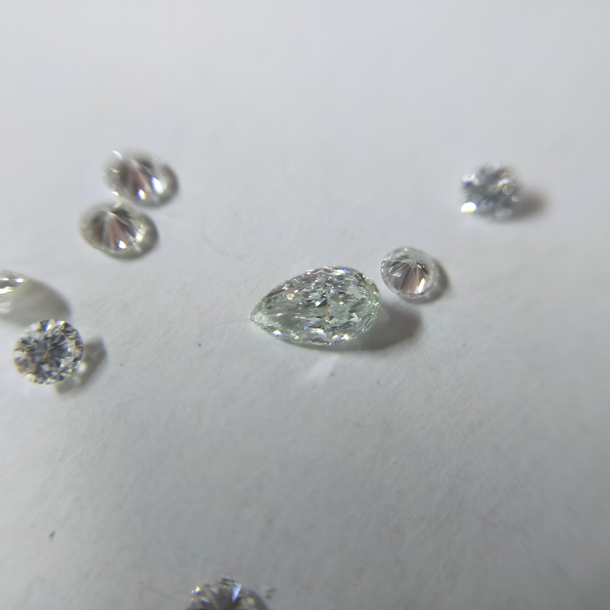 ダイヤモンド 0.121ct /Fancy Light Green