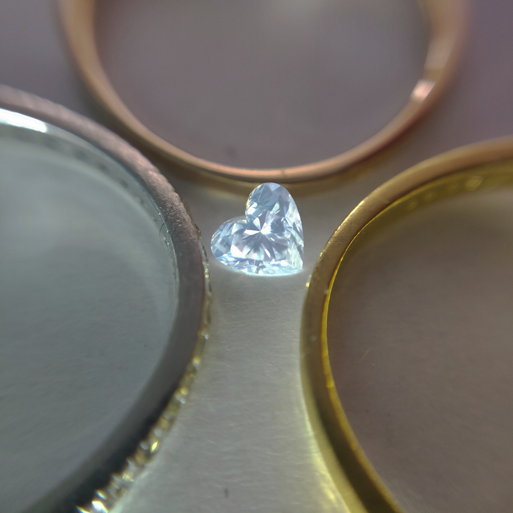 ダイヤモンド 0.321ct /Fancy White