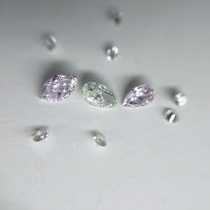 ダイヤモンド 0.121ct /Fancy Light Green