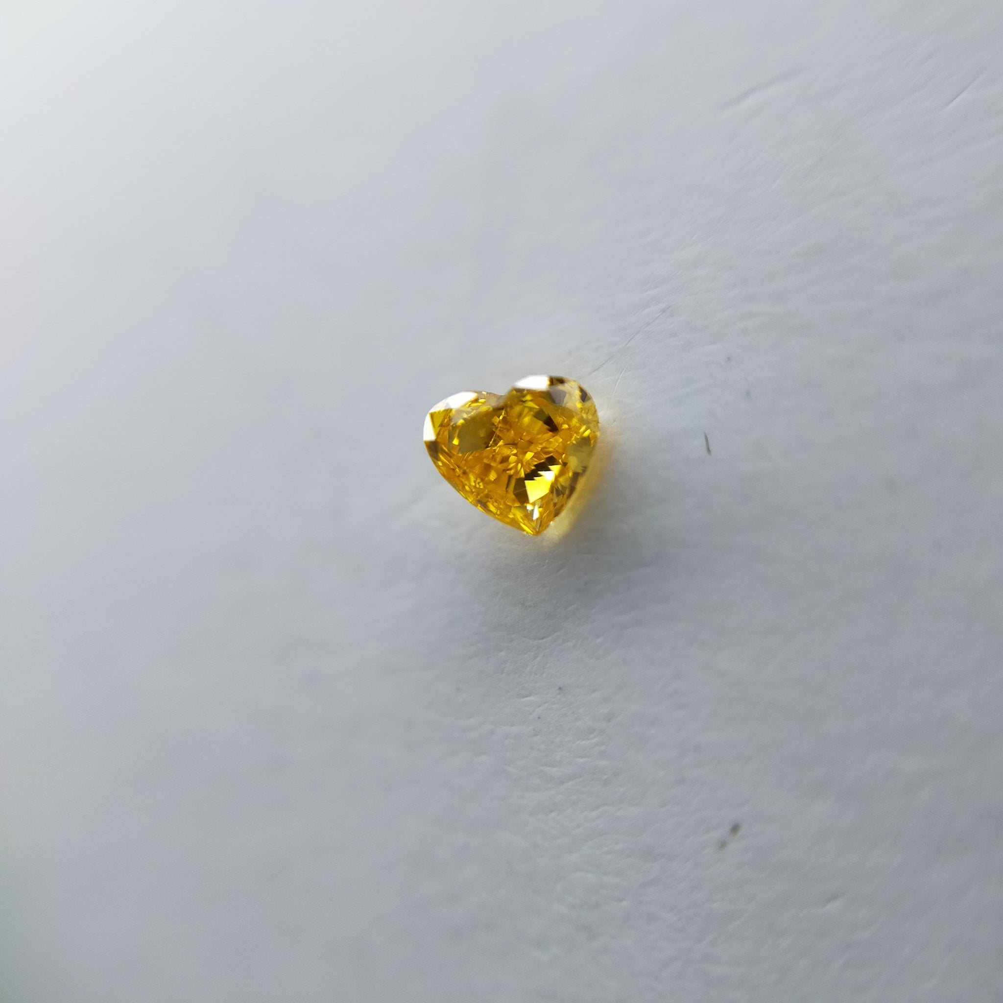 Pt900 ダイヤモンド チャーム0.130ct /Fancy Vivid Yellow "Orange"