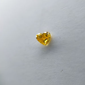 Pt900 ダイヤモンド チャーム0.130ct /Fancy Vivid Yellow "Orange"