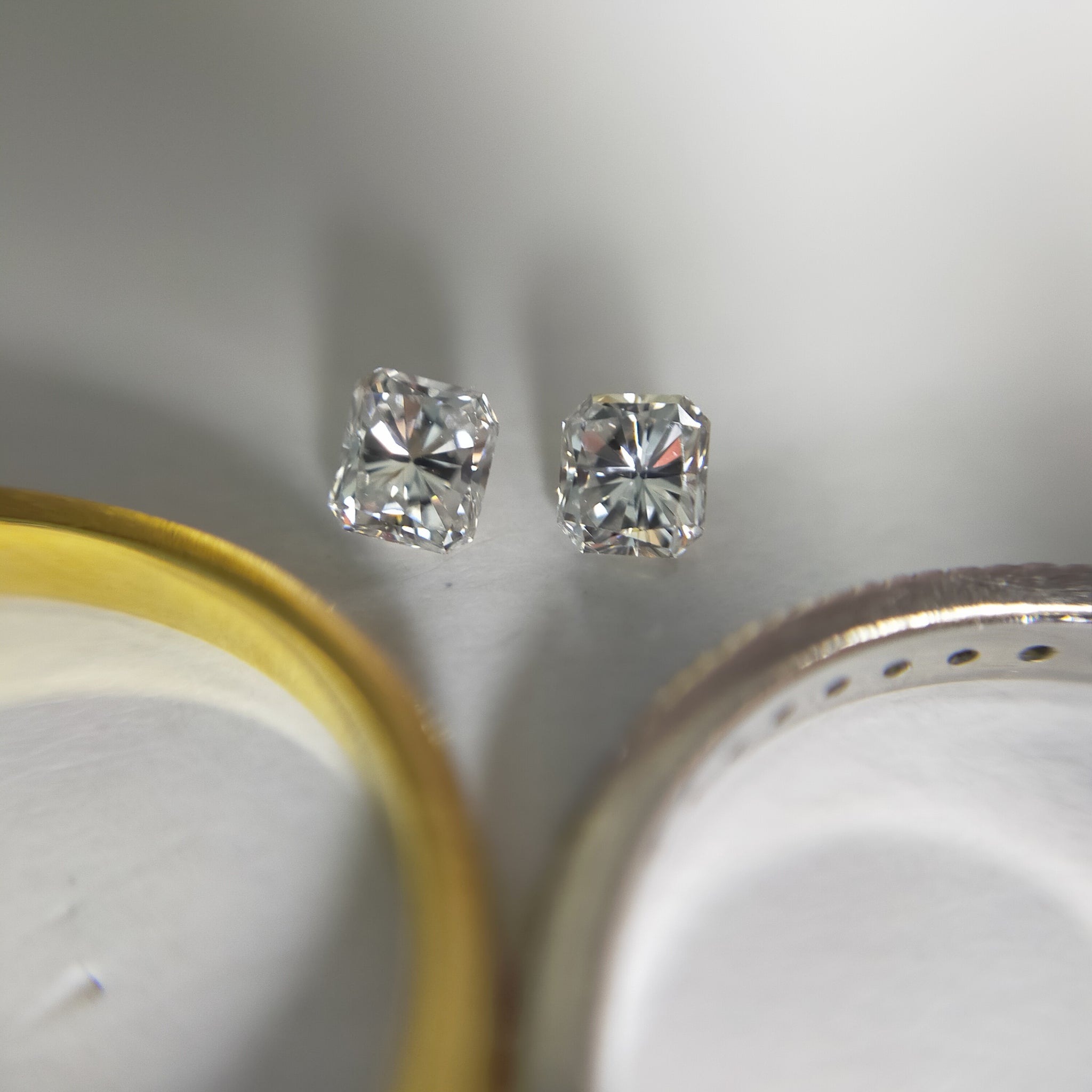 【ペア】 ダイヤモンド 0.185ct & 0.186ct/D-E/VS-SI