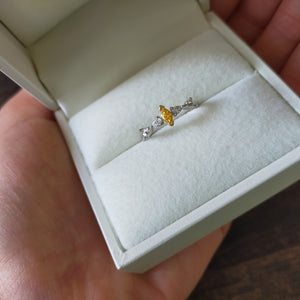 【One-off】 Pt900/K18YG  Diamond Ring  Fancy Vivid Orange Yellow 0.145ct