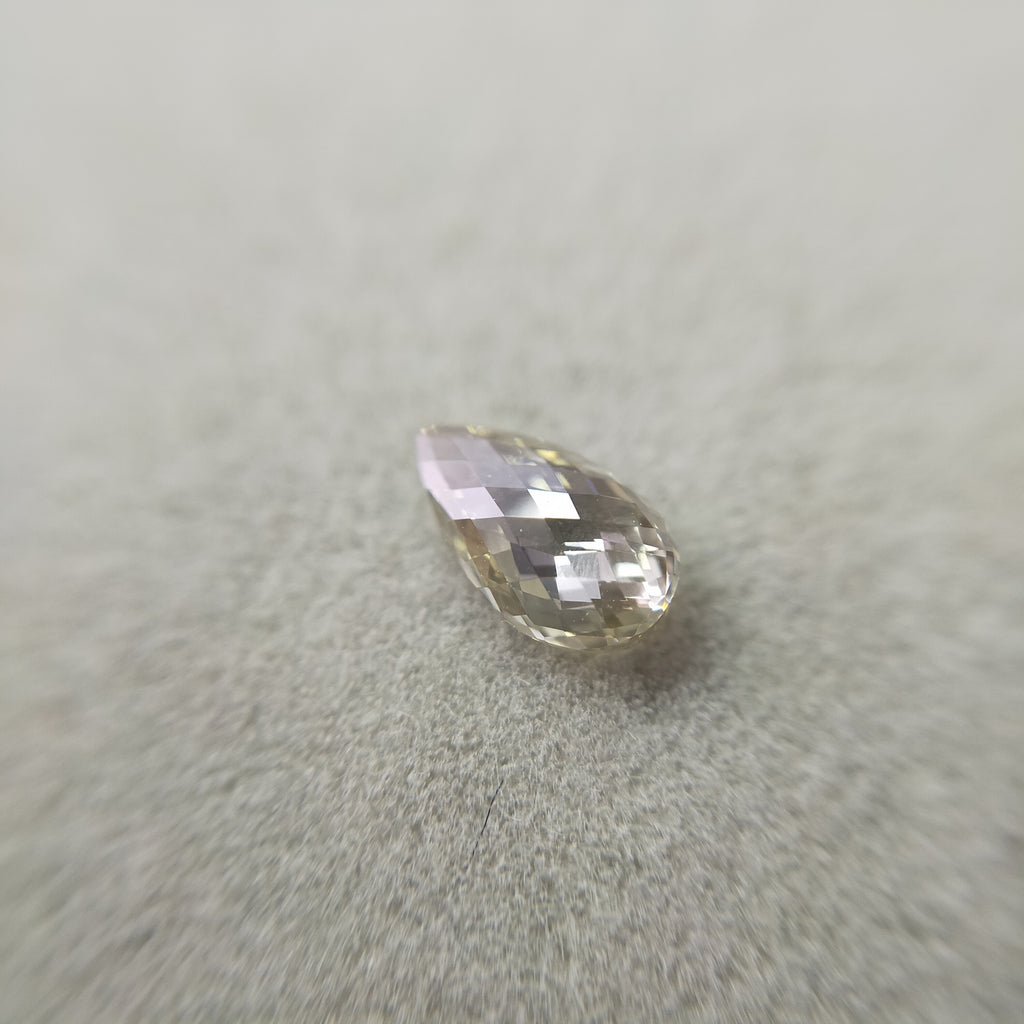 ダイヤモンド 0.359ct /UNDER N -SI1