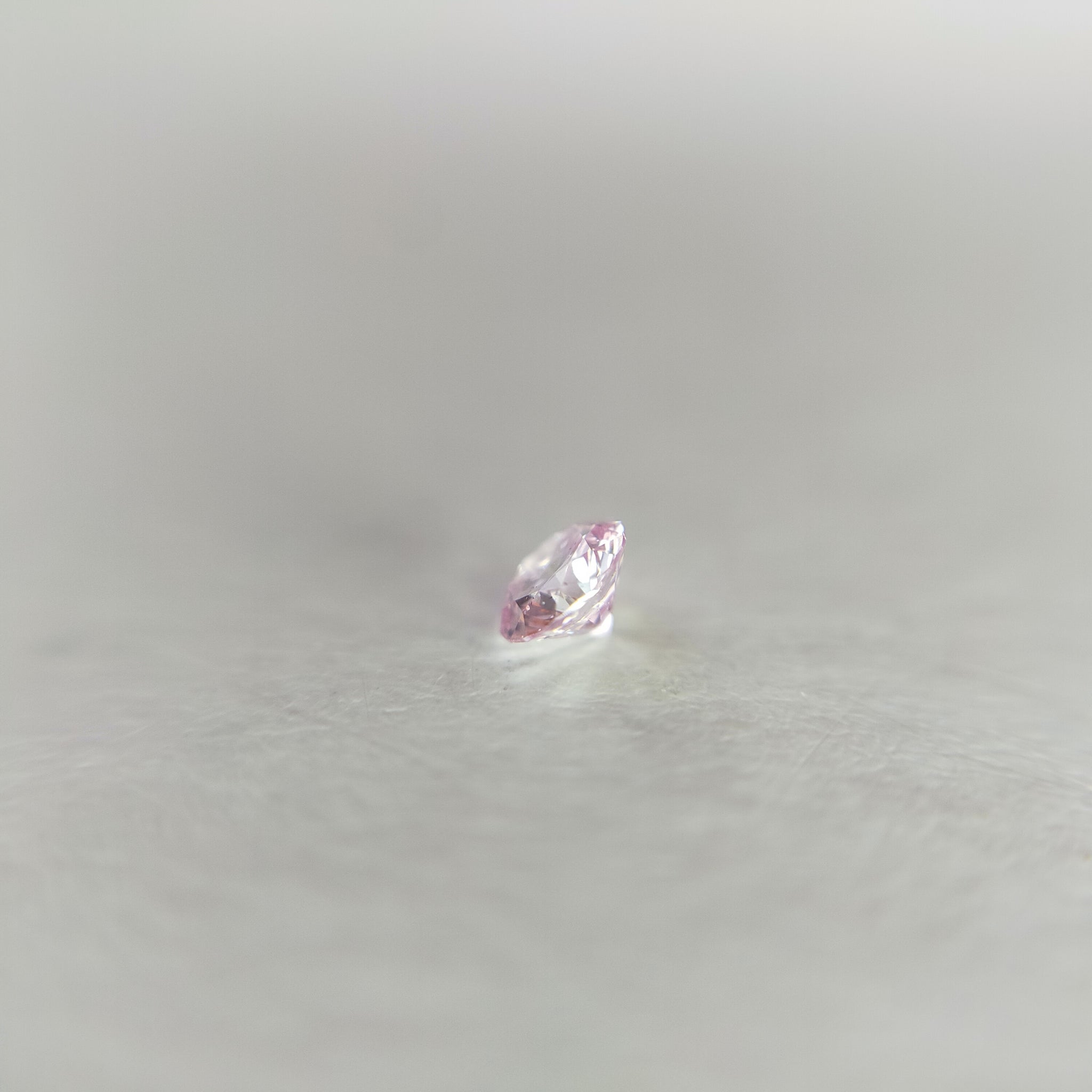 ダイヤモンド 0.061ct /Fancy Purplish Pink