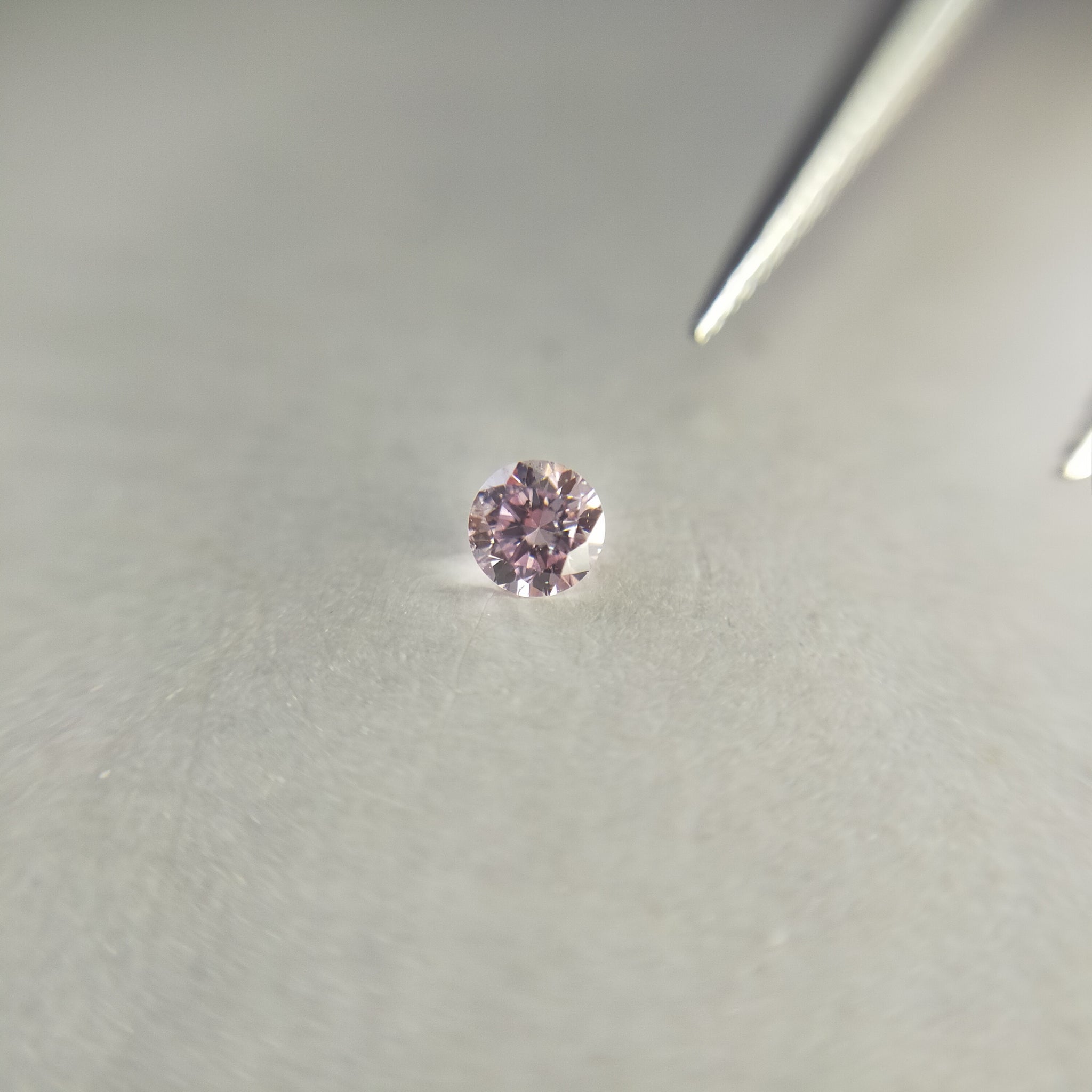 ダイヤモンド 0.061ct /Fancy Purplish Pink