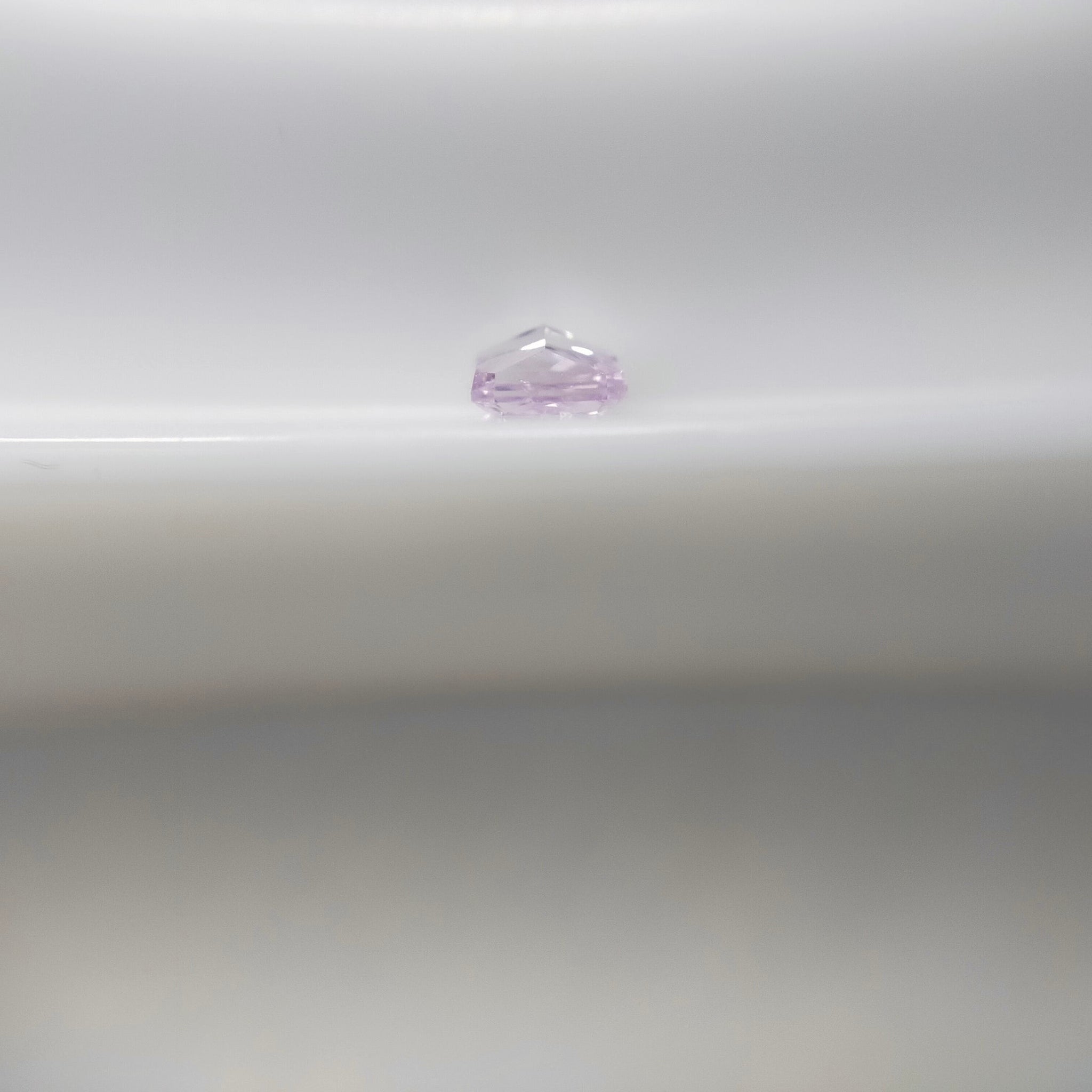 ダイヤモンド 0.143ct /Fancy Pink Purple